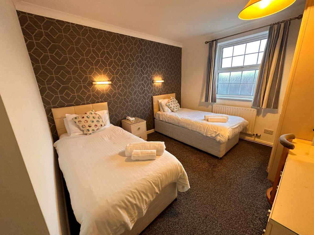 Pine Lodge Hotel & Restaurant Mansfield Buitenkant foto